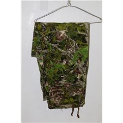MOTHWING LARGE CAMO PANTS