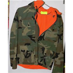 REVERSIBLE ORANGE/CAMO SMALL JACKET