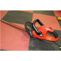 BLACK AND DECKER 22" HEDGE TRIMMER