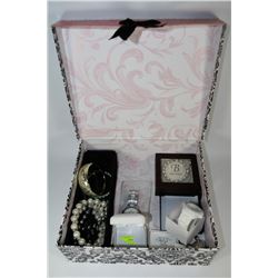 BOX WITH ASSORTED JEWELLERY INCL. SILVER, WATCHES,