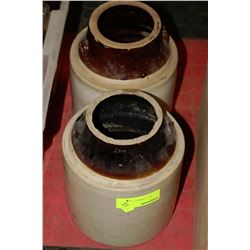 PAIR OF SMALL CROCKS