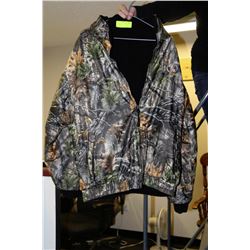TRAILTECH SIZE LARGE CAMO JACKET