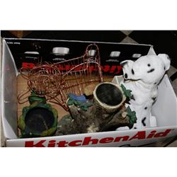 BOX OF GARDEN DECOR:COPPER CAT BASKET,DIGGIN DOG,