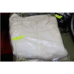 LARGE FLEECE JACKET MADE IN CANADA  WHITE