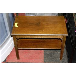 SMALL ESTATE WOOD END TABLE