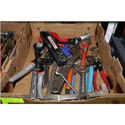 TRAY WITH RIDGID PLIERS,MULTI-ACTION LEVEL,PIPE