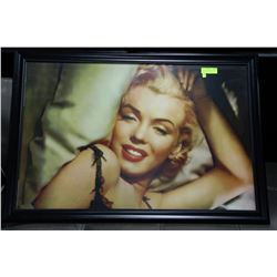 LARGE MARILYN MONROE PICTURE