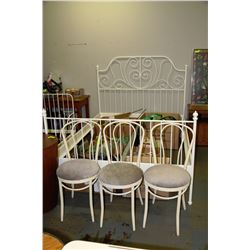 WROUGHT IRON STYLE QUEEN BED