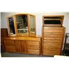 Image 1 : BEDROOM SET INCL. 34" 6 DRAWER WITH OPENING TOP