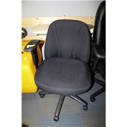 BLACK FABRIC OFFICE CHAIR