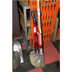 BUNDLE OF 3 ASSORTED SHOVELS & PICK
