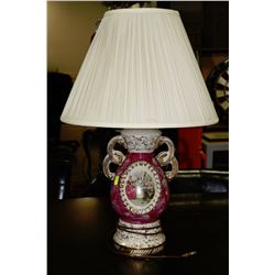 VINTAGE HANDPAINTED ESTATE LAMP