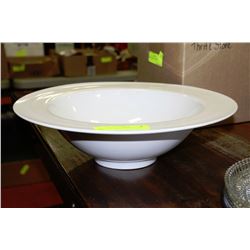 LARGE WHITE CERAMIC BASIN