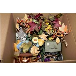 BOX OF MISC INCLUDING LIGHTHOUSE LAMP, HOUSE LAMP,