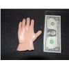 Image 2 : CURSE OF CHUCKY SCREEN USED LEFT MADE IN JAPAN HAND