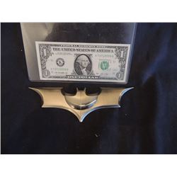BATMAN THE DARK KNIGHT RISES METAL FOLDING BATARANG MAGNETIZED TO ADHERE TO A UTILITY BELT