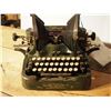Image 2 : Vintage Oliver Typewriter