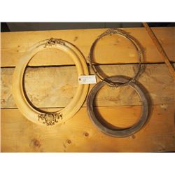 Vintage Oval Frames (3)