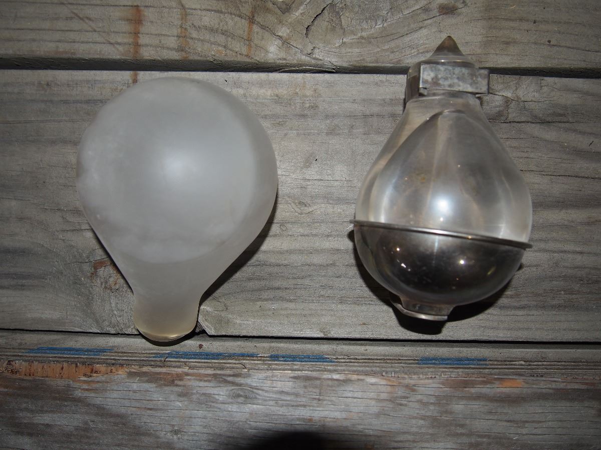 Red Comet Fire Grenade Extinguishers (5) & Extras Fire Grenade