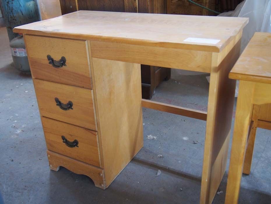 Small 3 Drawer Birch Desk Bodnarus Auctioneering