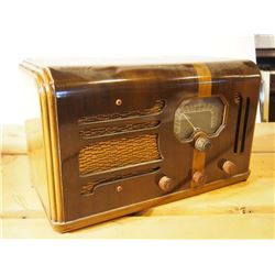 Excellent Wooden Addison Battery Radio
