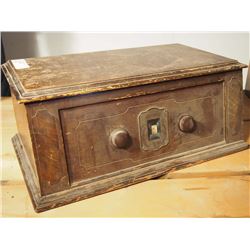 Very Old Wood WorkRite Tube Radio