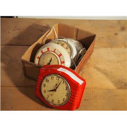 Electric Retro Clocks (4)