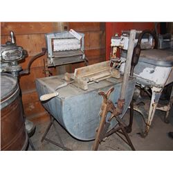 Galvanized Rocker Style Washing Machine w/ Spare Wooden Ringer