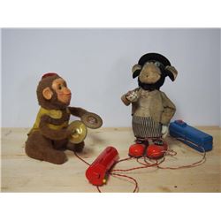 Battery Operated Smoking Cow & Monkey Clanging Symbols