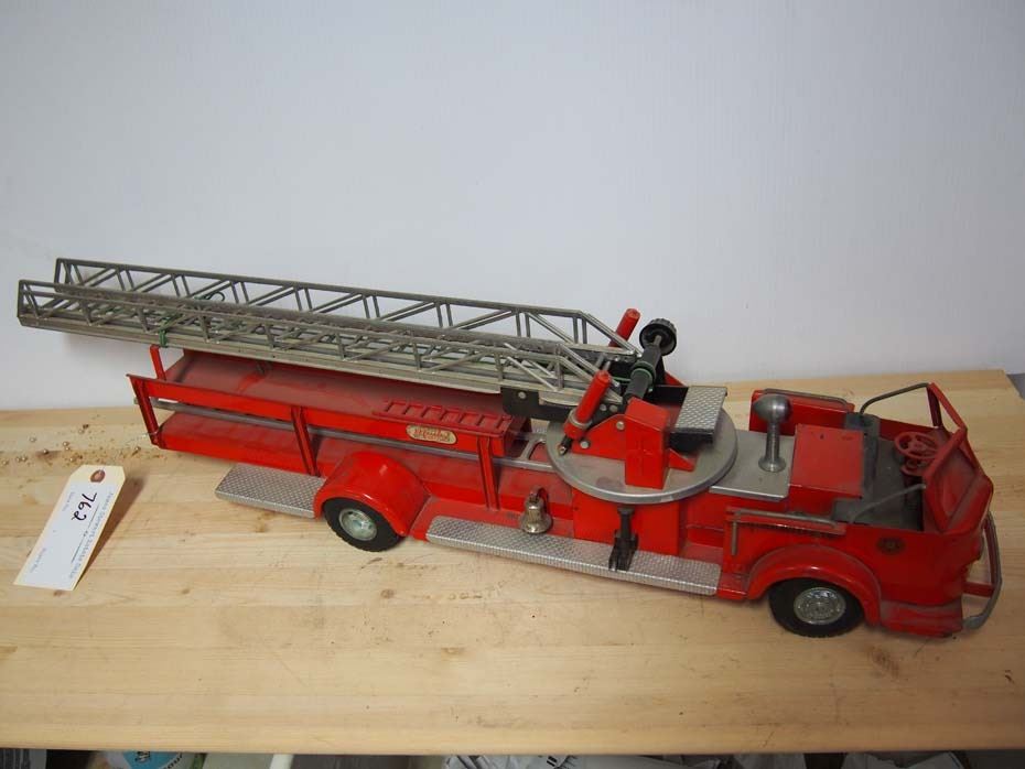 Fire Engine Toy Model Large Model Toy Fire Engine - Bodnarus Auctioneering