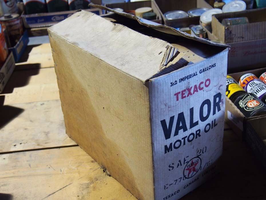 Texaco Box Texaco Valor 2 Gal. Tins (3) With Original Box