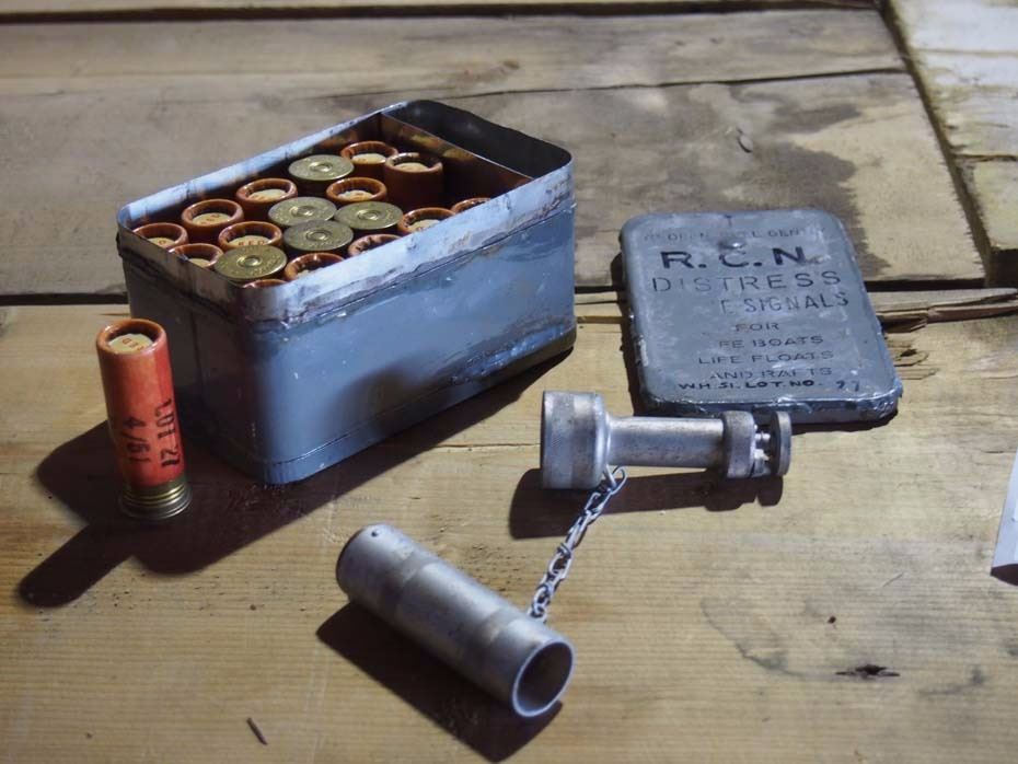 Royal Canadian Navy Distress Signal Kit - Bodnarus Auctioneering