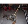Image 1 : Vintage Motorized Lawn Mower