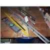 Image 1 : Metal Levels (4) & Saw Blades (2)