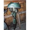Image 1 : Unknown Green Outboard Motor