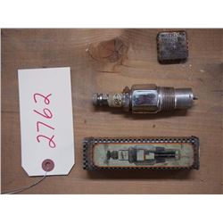 Watkins Sparkplug Metal Box, c/w with Plug