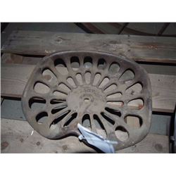 Z82 Cast Iron Tractor Seat