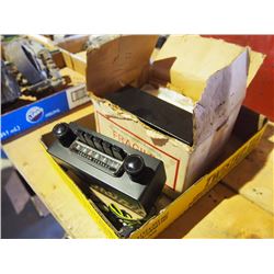 GM Radio / Speaker New In Box