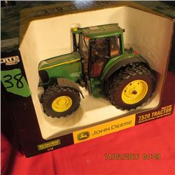 1/16 John Deere 7520 tractor