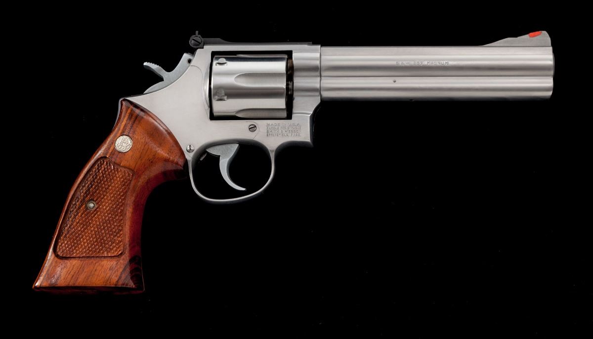 S&W Model 686 Double Action Revolver