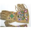 Image 3 : Plateau Beaded Gauntlets