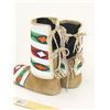 Image 7 : Crow Beaded Child's Moccasins