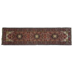 Handmade Persian/Oriental Carpet