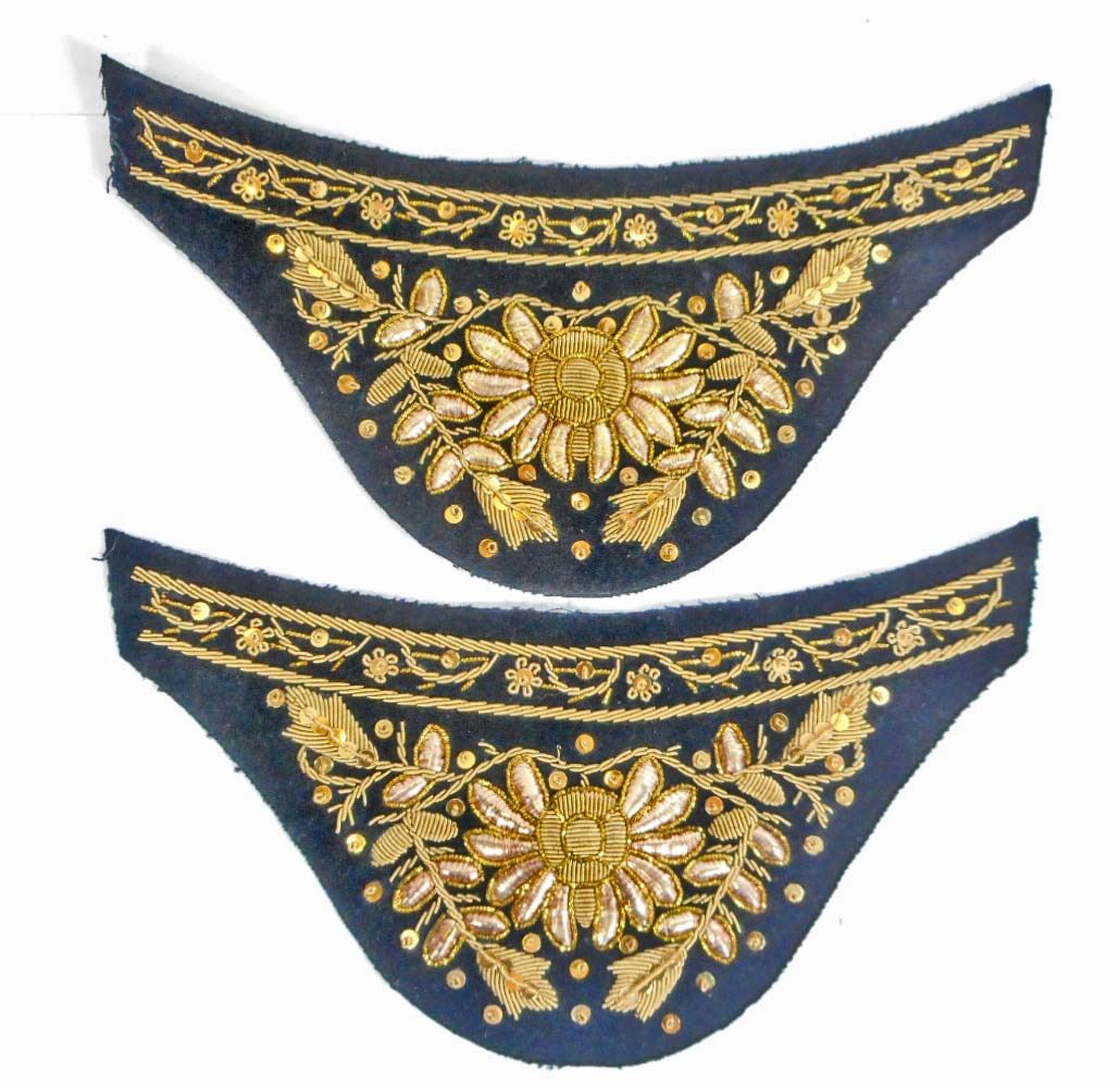 PAIR OF GOLD BULLION WIRE FLORAL DESIGN PATCHES
