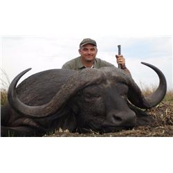7-Day Cape Buffalo Hunt – The Selous in Tanzania  (Minimum bid of $8,500 required)