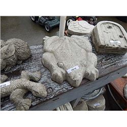 CONCRETE - STEPPING STONE - FROG
