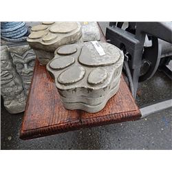 CONCRETE - STEPPING STONE - PAW - SMALL - 3 ttl