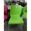 Image 1 : 6 Green Patio Chairs - 6 Times the Money