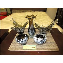 5 Glass vases