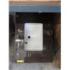 Image 1 : Used bathroom sink with tap